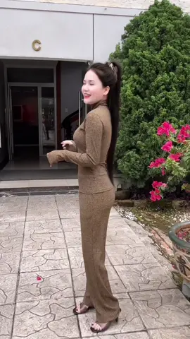 Trả lời @LOAn - cloud Không nóng nha Ty ơi 