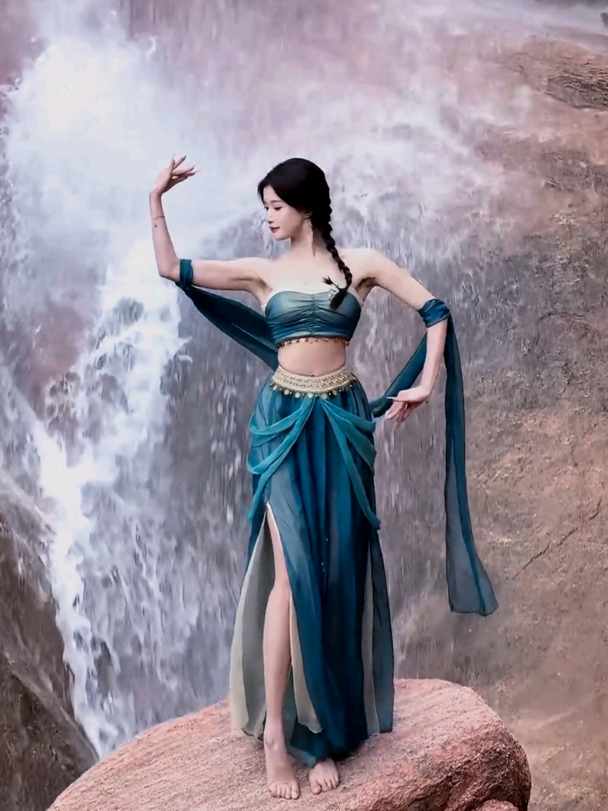 我被高山围绕 山水自为我祈祷 #川西六月看雪山花海 #赵露思卡点 #慢动作卡点转手挑战