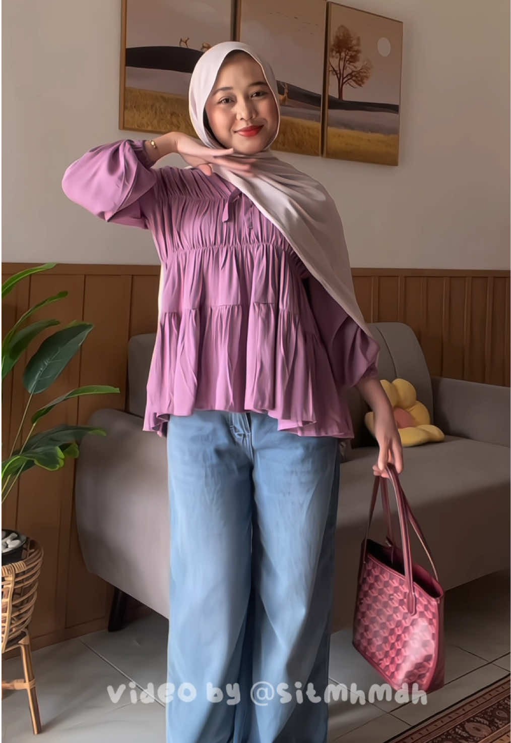 Blouse nya cakep bgt plisss 😭🖤 #top #atasan #outfit #ootdhijab #fyp 
