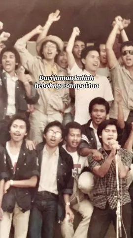 Dari jaman kuliah hebohnya sampai tua #iaitb #itboy #itbgirls  @Gembong Primadjaya @Elfi Malano @Anang Eska 
