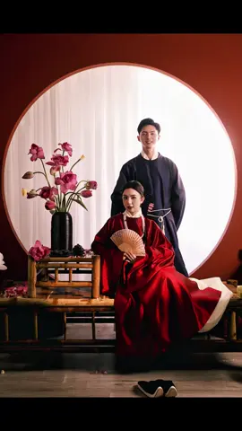 Cổ phục Áo Viên Lĩnh với tone đỏ#palatinostudio #chupanhcuoihanoi #wedding #aogiaolinh #cophucnhatbinh #aotuthan #aodai 