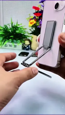 Giá đỡ điện thoại gấp gọn siêu mỏng.#giadodienthoai #giadodienthoaigapgon #giadodienthoaixoay360 #tienich #muataitiktokshop 