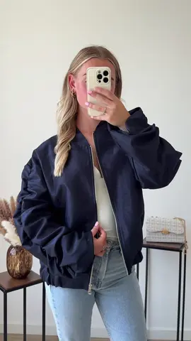 Pretty Stella Bomber Navy Onesize: S -XL #pretty #fashion #byrofashion #bomber #bomberjacket #OOTD 