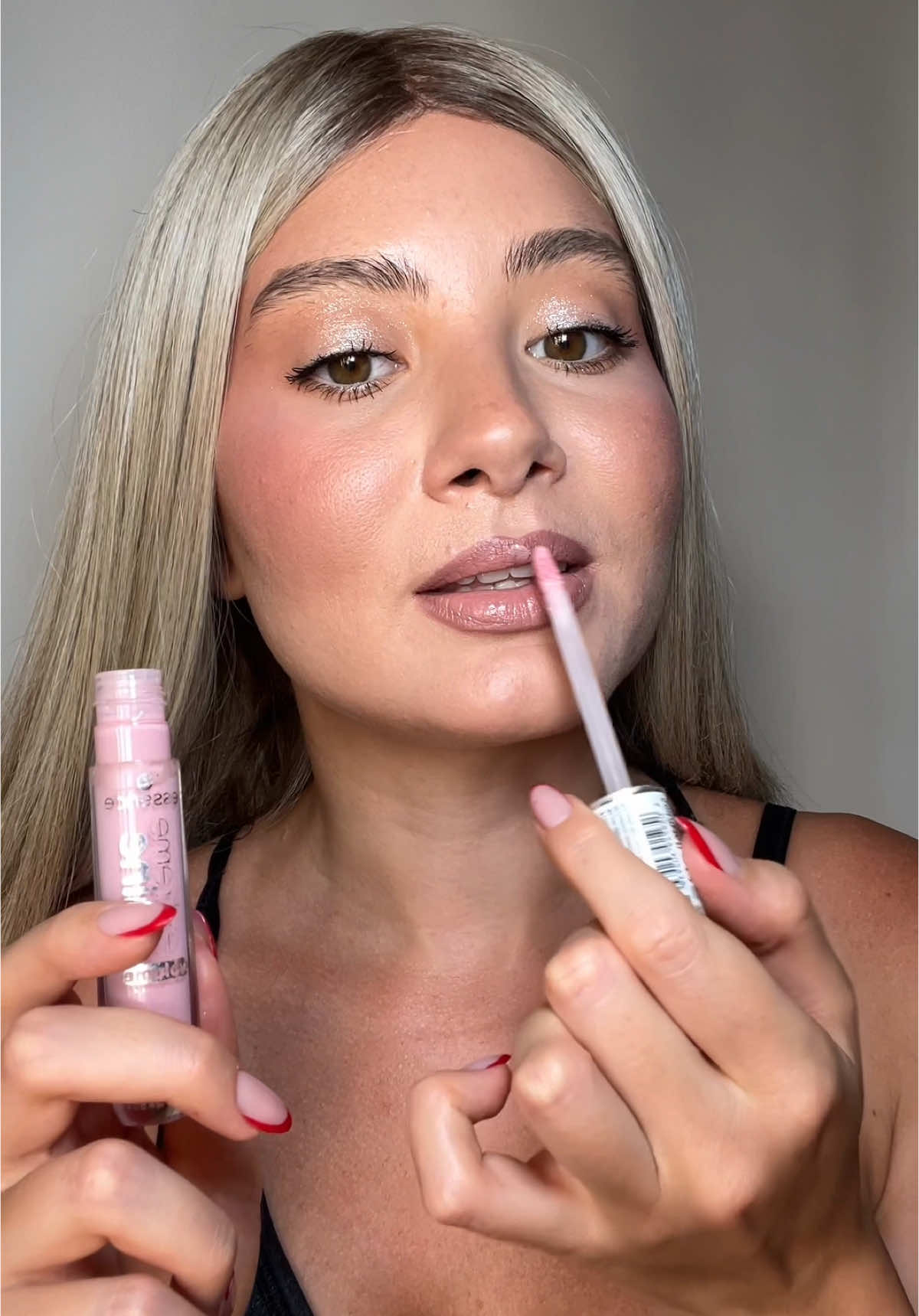 12€ soft pink lip combo  Catrice lipliner in 040 starring role  Kiko fusion lipstick in 457  Essence lip gloss in flower blossom #drugstorelipcombo #catrice040  #catricestarringrole #essence #essenceflowerblossom #kiko457 
