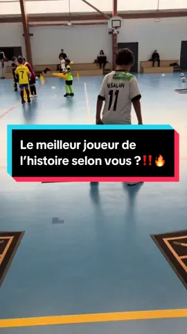 ⚽ Qui est le meilleur joueur de l’histoire du foot ? Dis-moi ton choix 👇 🔄 RT + commente ⬇️ 👉 #football #Soccer #footballer #legend #GOAT #Messi #Ronaldo #Pelé