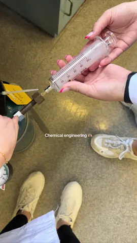 Any chemEs here? #unistudent #studytok #unilife #studywithme #eng #engineer #cheme #engineering #engineeringstudent 
