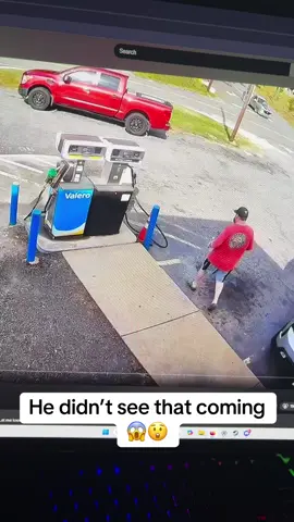 He definitely didn’t see that coming 😱😲 #pov #fyp #shock #crazy #police 