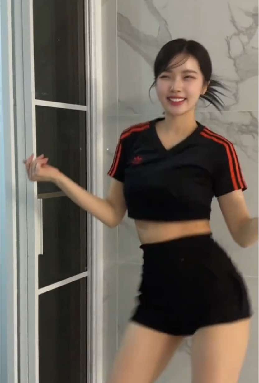 라이브 보러오슈🖤❤️