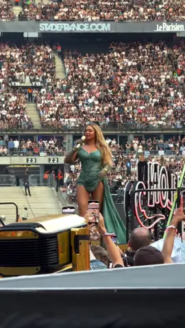 Beyoncé in Paris (night 3)!! cc: #cowboycarter #cowboycarterbeyonce #cowboycartertour #beyonce #beyoncé Paris night 1 2 3  #beyoncetour  #juneteenth #beyoncetour2025 #beyoncé #f1 #metgala #jamescharles  #yaya #cowboycarter #london #tottenham #tottenhamstadium #metlifestadium #paris #cowboycartertour #satdefrance #jayz @Parkwood Entertainment @Beyoncé 