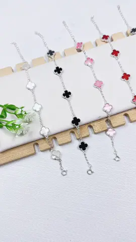 Full màu lắc tay cỏ bốn lá cô gái nào cũng nên sở hữu 🥰 #silver #trangsucbac #cobonla #viral 