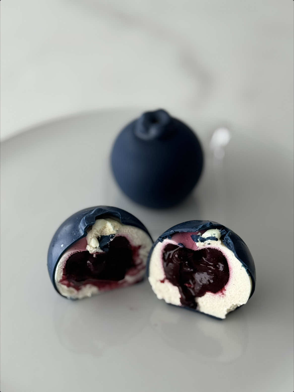 Blueberry 🫐  Blueberry & Blackcurrant Compote Vanilla Cheesecake Mousse  Crunchy Chocolate Shell  A delicious Art Patisserie. 👌🏻 Viral Trompeloeil Style Cakes. #blueberry #blackcurrant #trompeloeil #delicious #trompeloeil #viralcake #fruitcakes #viral #dessert #patisserie #pastry #mapibo 