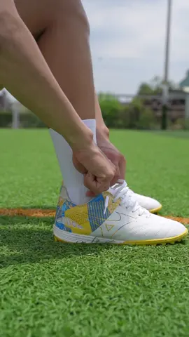 Đôi ngày thiết kế mới mà giá thì rẻ #GiayBongDa #thinhhanh #xuhuong #fyp #bongda #dabongcungmesut 