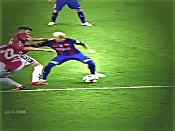 مراوغات نيمار 🔥😮‍💨#كريستيانو_رونالدو🇵🇹 #ريال_مدريد🇪🇦💪 #المصمم #H #شروحات #شروحات🦋 #شروحاتي🎀🖇️ #نيمار🇧🇷 #نيمار_الساحر_البرازيلي🇧🇷 