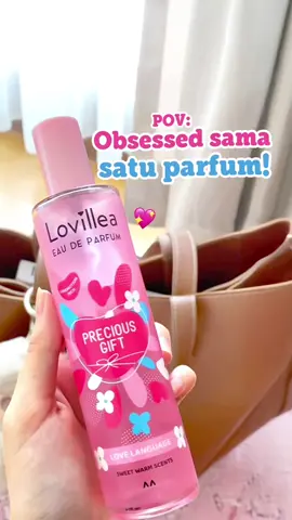 POV: Kamu suka wangi satu parfum! Siapa yang gini juga? Hayo ngaku deh 😩🫵🏻 #LovilleaLoveLanguage #LovilleaEDP #ParfumSekolah #ActofService #WordofAffirmation #PhysicalTouch #QualityTime #ReceivingGift 