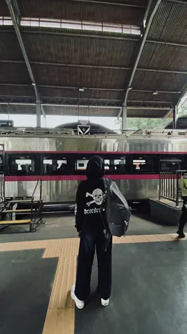 ….:(#bsmadiun #broderschap #pshw #storygalau #keretaapi 