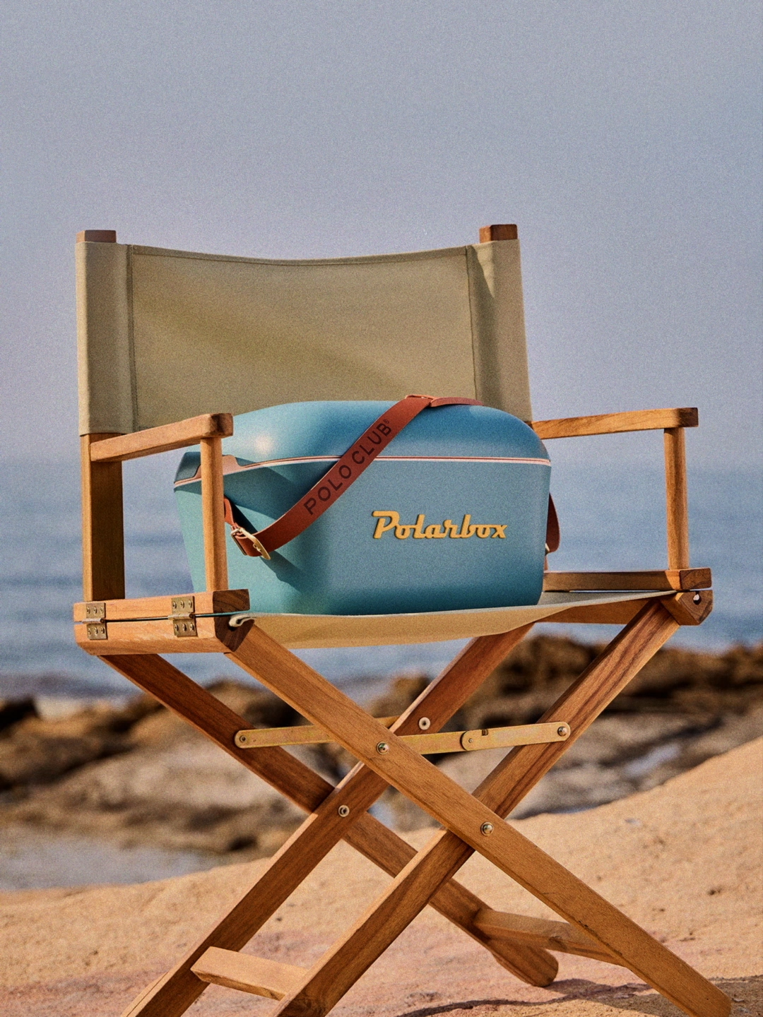 Limited Edition | Polo Club & Polarbox Retro, sleek and refreshing — that’s the new CoolerBag by Polo Club & Polarbox. More than just a portable cooler, it’s an accessory you’ll want to take with you everywhere. 💙 In aqua blue, a color that goes with everything. 👜 Featuring a classic-inspired leather handle and the signature Polo Club touch. Take it to the beach, the pool, or on a weekend getaway. Now available at poloclub.com #PoloClubxPolarbox #RefreshYourSummer #PoloClub #Polarbox