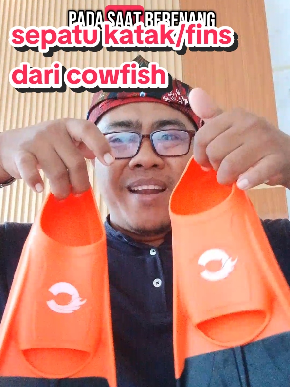 hoby renang atau les renang,jangan lupa gunakan fins dari cowfish.bahannya dari silikon bermutu dan nyaman digunakan saat berenang  #fins #kakikatak 