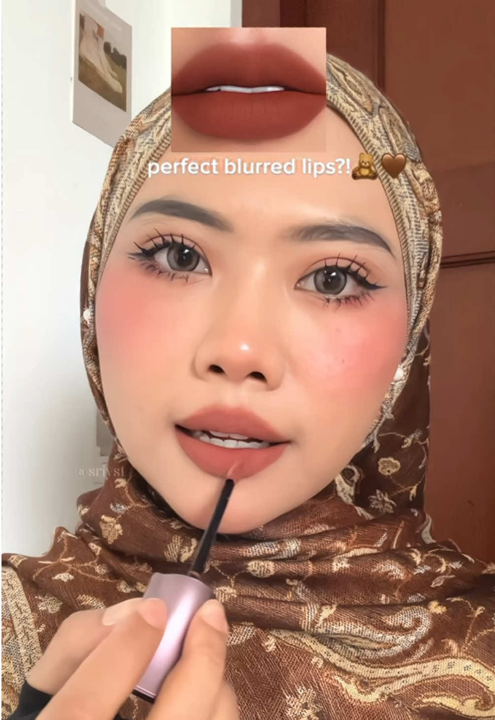 smooth nya luar biasa😩🤎 #lips #lippies #lipvelvet #velvetlips #liptutorials #fyp #brownlips #makeup 