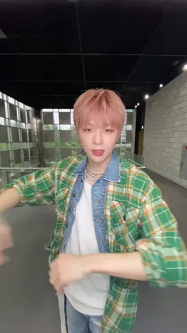 😎😎🤩
 #강다니엘 #KANGDANIEL  #Glow_to_Haze #Moviestar  #Moviestar_challenge 
