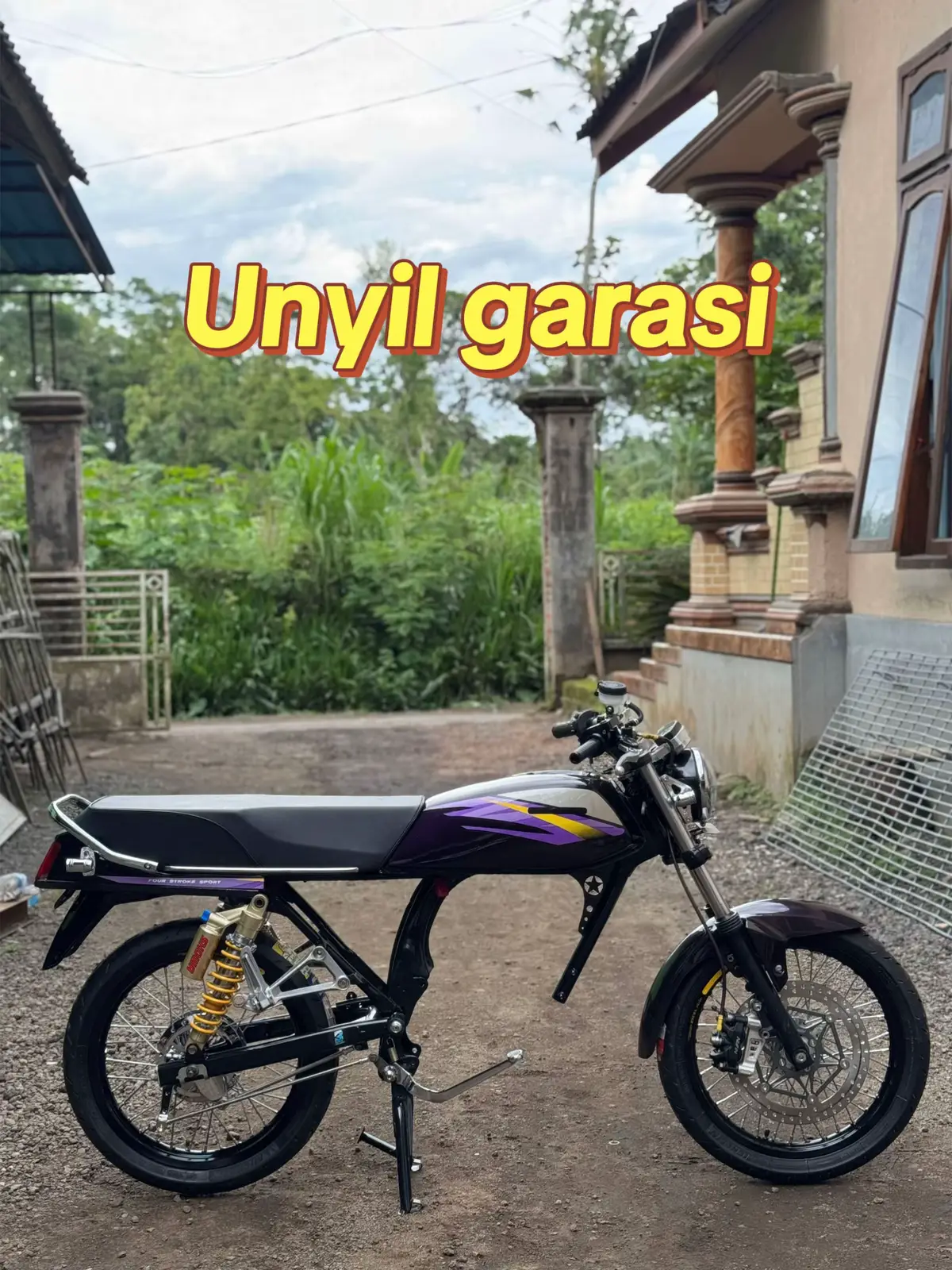 Apa itu deprok🙈 #unyilgarasitank #unggaranstyle #jmdmgarage #pojoksparepart  #herexjatim #glkotakgank🤙 #glgank🤙  #glkotaktenagabadak  @UNYIL GARASI TANK @GL_UNGARANSTYLE @POJOK SPAREPART 
