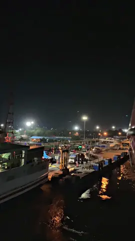 Mlm lampungkuuu #lampung #lampungpride #lampungtiktok #lampungtimur #pelabuhanmerakbakauheni #bakauheni 