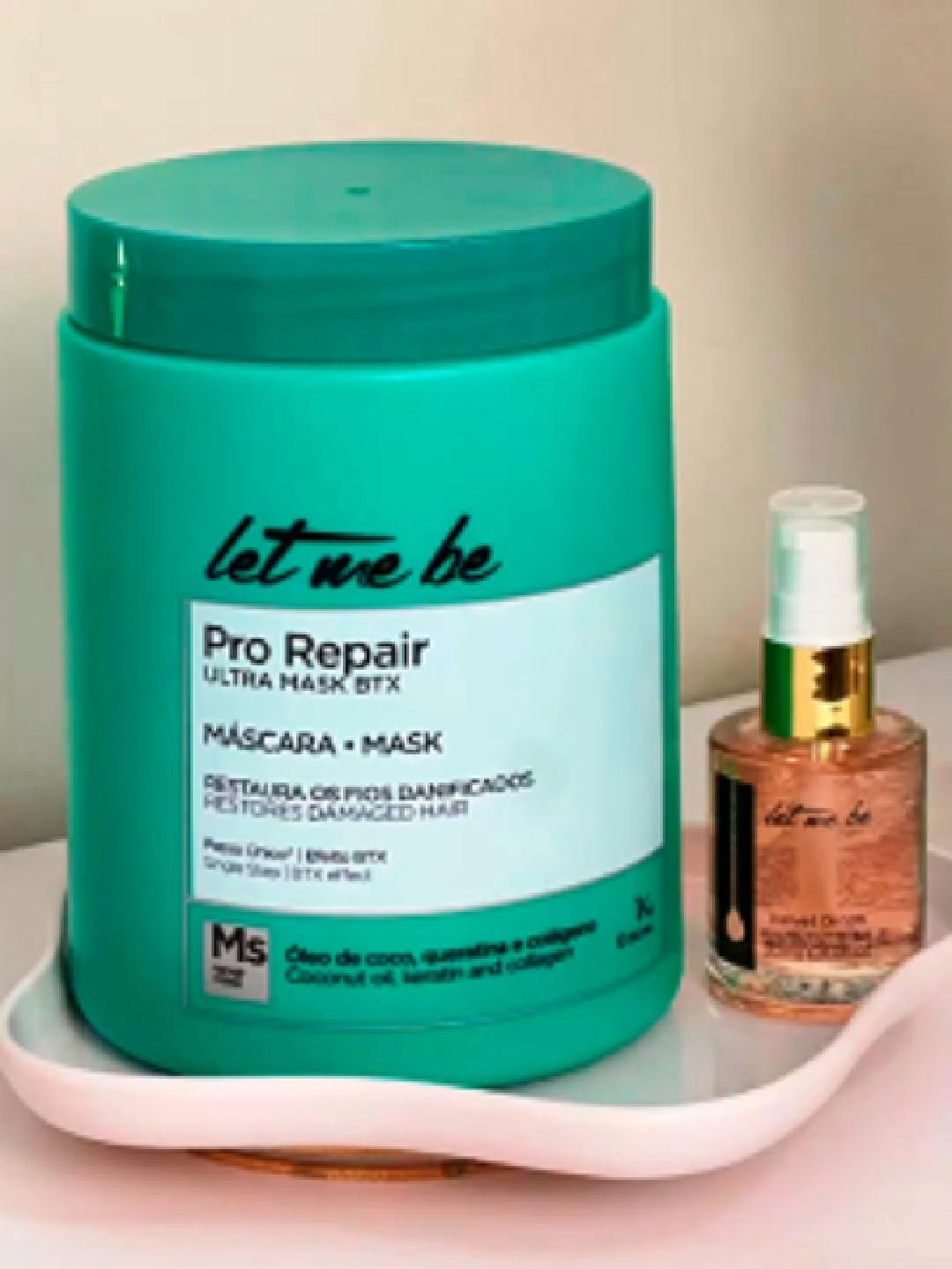 O Pro Repair BTX Ultra Mask - Passo Único é a química completa para restaurar, alinhar e transformar os fios desde a primeira aplicação. Com óleo de coco, queratina e colágeno, ele nutre profundamente, reduz o frizz, devolve a massa capilar e garante brilho, maciez e resistência. ✨ Redução de volume 💧 Hidratação intensa 💪 Reconstrução e força 🔥 Brilho e toque sedoso Resultado de salão sem complicação, direto da Let Me Be para o seu cronograma! #hairtutorial #penteadosfaceis #dicasdepenteado #arrumesecomigo