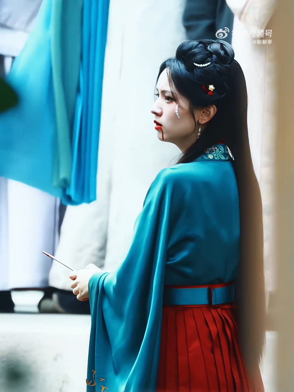 Xie QingYuan survive, kayaknya dramanya lebih seru dari novelnya deh. zhouye model rambut hanfu kayak gini cantik banget  #zhouye #drama #dorama  #recommendations  #cdrama #foryou #fyp #acupoflove 