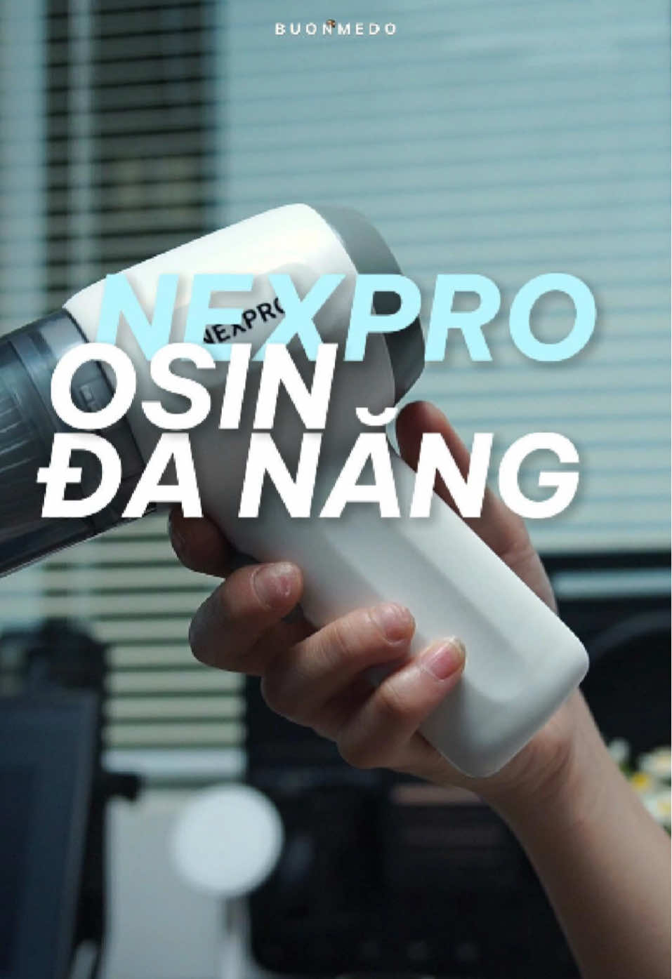 Nếu đang cần một em osin đa năng để dọn dẹp … thì máy hút bụi Nexpro hơi bị ngon phết đấy chứ… Khen: - Mạnh lực hút 9000PA. - Giá tốt nhất trong dòng máy mini. - Nhỏ gọn tiện lợi. - đầy đủ phụ kiện. Chê: Chưa biết chê gì cả… #buonmedo #review #mayhutbuicamtay 
