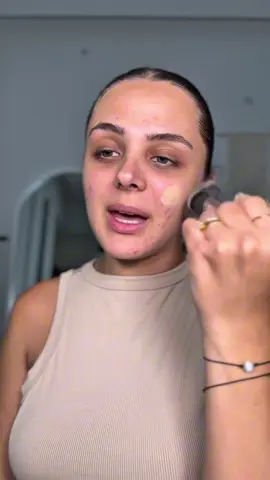 How to apply your foundation 🐼🤍 www.rosythepanda.com @RosyThePandaCosmetics 