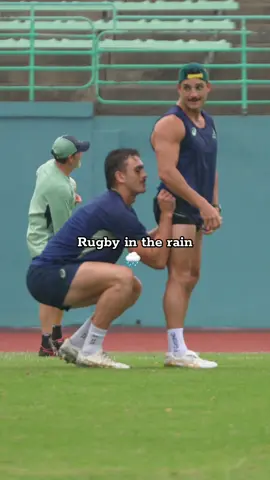 Jayden Blake and Matt Gonzalez as the heavens open down under 🦘 #rugby