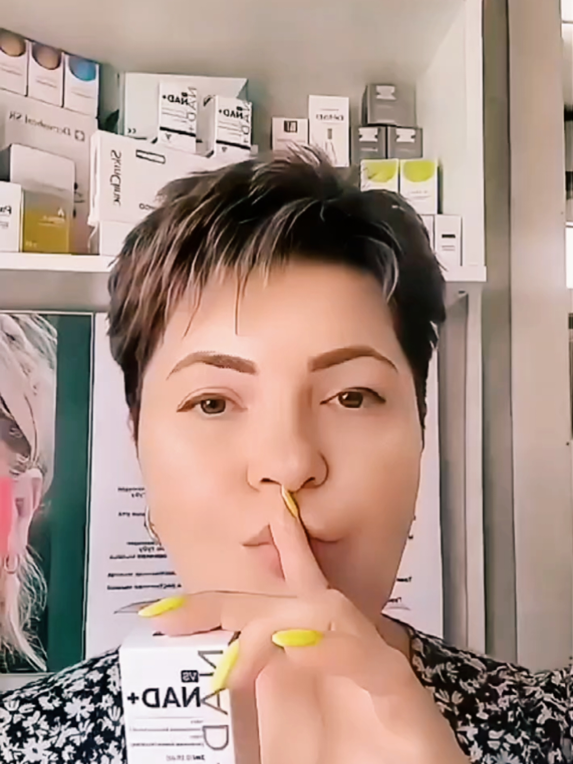 ✨ Процессы старения можно замедлить, Это возможно! С возрастом наш организм теряет способность восстанавливаться так же быстро, как раньше. Но есть молекулы, которые могут замедлить этот процесс — NMN и NAD⁺. 🔬 NMN (никотинамидмононуклеотид) — это предшественник NAD⁺, ключевой молекулы, отвечающей за клеточный метаболизм, энергию и долголетие. 🧬 NAD⁺ называют эликсиром молодости — с возрастом его уровень снижается, и именно это запускает процессы старения. Добавление NMN помогает восстановить уровень NAD⁺, тем самым улучшая: — клеточную активность — состояние кожи — уровень энергии — общее самочувствие 🌟 Исследование, опубликованное в международном научном журнале PLOS One, предоставляет количественные доказательства того, что истощение NAD+ может играть значительную роль в процессе старения, регулируя выработку клеточной энергии, восстановление ДНК и передачу геномных сигналов. NAD+ является важной молекулой для всех клеток и участвует в большинстве биологических процессов. Исследования показывают, что уровень NAD+ снижается на 65% в период между 30 и 70 годами.  🌟 Тысячи людей уже используют эти молекулы для поддержки организма и продления молодости. Пока одни ищут чудо-крем, другие действуют на клеточном уровне. 🌟 Да, время не остановить, и гормональный фон - не обманешь. Но ухоженная кожа - это не про возраст, а про отношения к себе. ❤  С ЛЮБОВЬЮ для вас  ваша -Людмила!  Активная ссылка для записи в профиле 👆🏻  ❗КОНСУЛЬТАЦИЯ БЕСПЛАТНО❗ #ХочуБытьМолодой #СияйВСвоейКоже #КлеточноеОмоложение #АнтиэйджЭффект #КосметологияДляЖизни #КрасотаВСилеНауки #врекомендации 