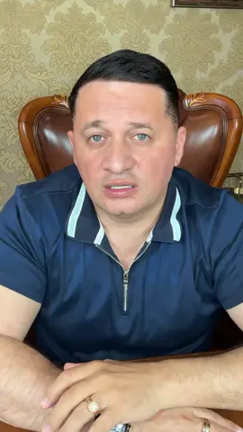 Ми обговорюємо, які вітаміни необхідні алкоголікам для відновлення організму після вживання спиртного. Алкоголь є токсичною речовиною, яка системно руйнує організм, призводячи до дефіциту життєво важливих вітамінів і порушення метаболізму, ослаблення імунітету, ураження печінки та нервової системи. Для компенсації цих втрат рекомендується приймати комплекс вітамінів групи Б, вітамін С, вітамін А, вітамін D, магній та цинк у підвищених дозах. #вітаміни #алкоголізм #відновлення #здоров'я