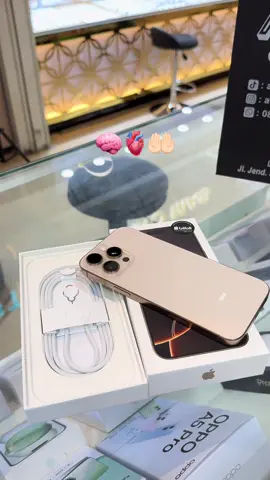 Semoga bisa ke beli🤲🏻 ~Promo cuma 21jtan iphone 16 pro max 256gb new resmi iBox ~Gratis kepala charger original, anti gores kaca dan casing ~Bisa cicilan tanpa DP Cicilan mulai 1.500.000rban ~Bisa tukar tambah Toko: Ali Store 📍Tangcity mall, lantai LG blok A27 #iphone #iphone16pro #iphone16promax 
