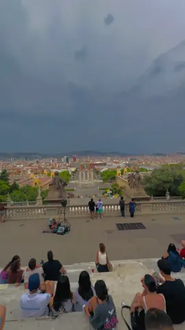 Grmi bht zyda ho Rhi hai Barcelona mai #spain🇪🇸 #barcelona 