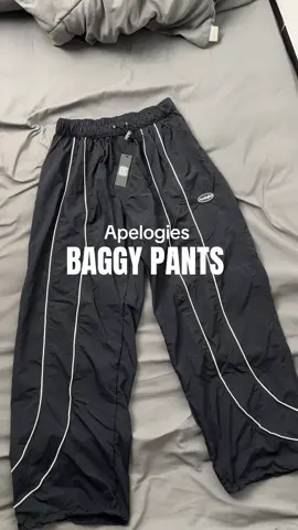 #trackpants #celanaparasut #celanaoutdoor #rekomendasioutfit 