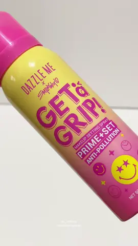 Lock in your look with Dazzle Me x SmileyWorld Get a Grip Setting Spray! 24H Prime + Set with anti-pollution power — water, sweat, and smudge resistant 💖 Hydrating, long-lasting, and leaves a smooth finish that slays all day!  #dazzleme #dazzlemebeauty #dazzlemeph #dazzlemegetagrip #dazzlemexsmileyworld #dazzlemesettingspray #getagrip #settingspray #dazzlemeprimeraandsettingspray #settingsprayrecommendation #longlastingsettingspray #makeuprecommendations #affordablemakeup #BeautyTok #fyp #foryou 