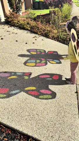 A cardboard box hates to see me coming.  Stickytape 🤝Cellophane  #toddlercrafts #toddler