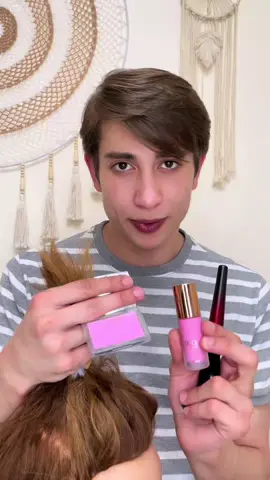 كيف تحطي البلاشر بالطريقة الصح؟ 🎀💗‬ سر خدود البنات الحلوين! 😍#omar_al_ashqar #omaralashqar #omar_alashqar #عمر_الاشقر #عمرالاشقر #makeupartist #ميكب_ارتست 