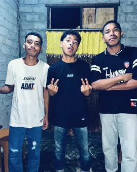 info 3 orang