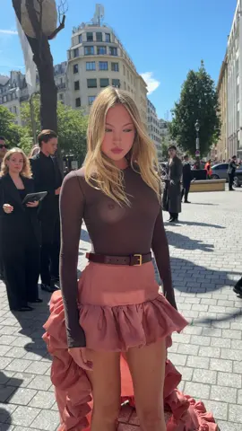 #lilamoss #saintlaurent #TikTokFashion #pfw #parisfashionweek 