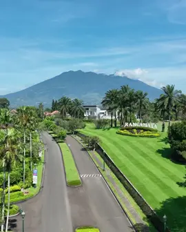 Jangan lewatkan kesempatan terbaik untuk rumah impian di kawasan premium di kota Bogor. Cukup Booking unitnya bisa terima kunci* Dapatkan Diskon Spesial! #propertiindonesia  #belirumah  #rumahbaru  #rancamaya #bogor  #huniannuansavilla.  #resort  #rumah 
