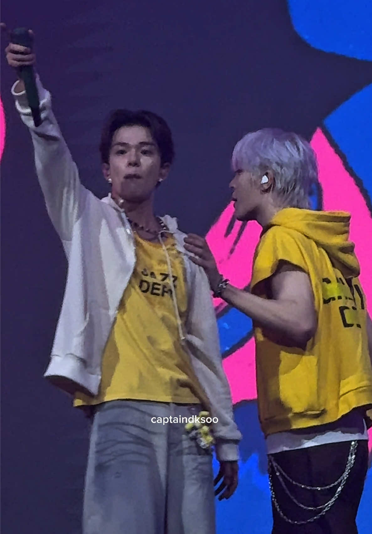 Junghwan gesture to Asahi be like: 