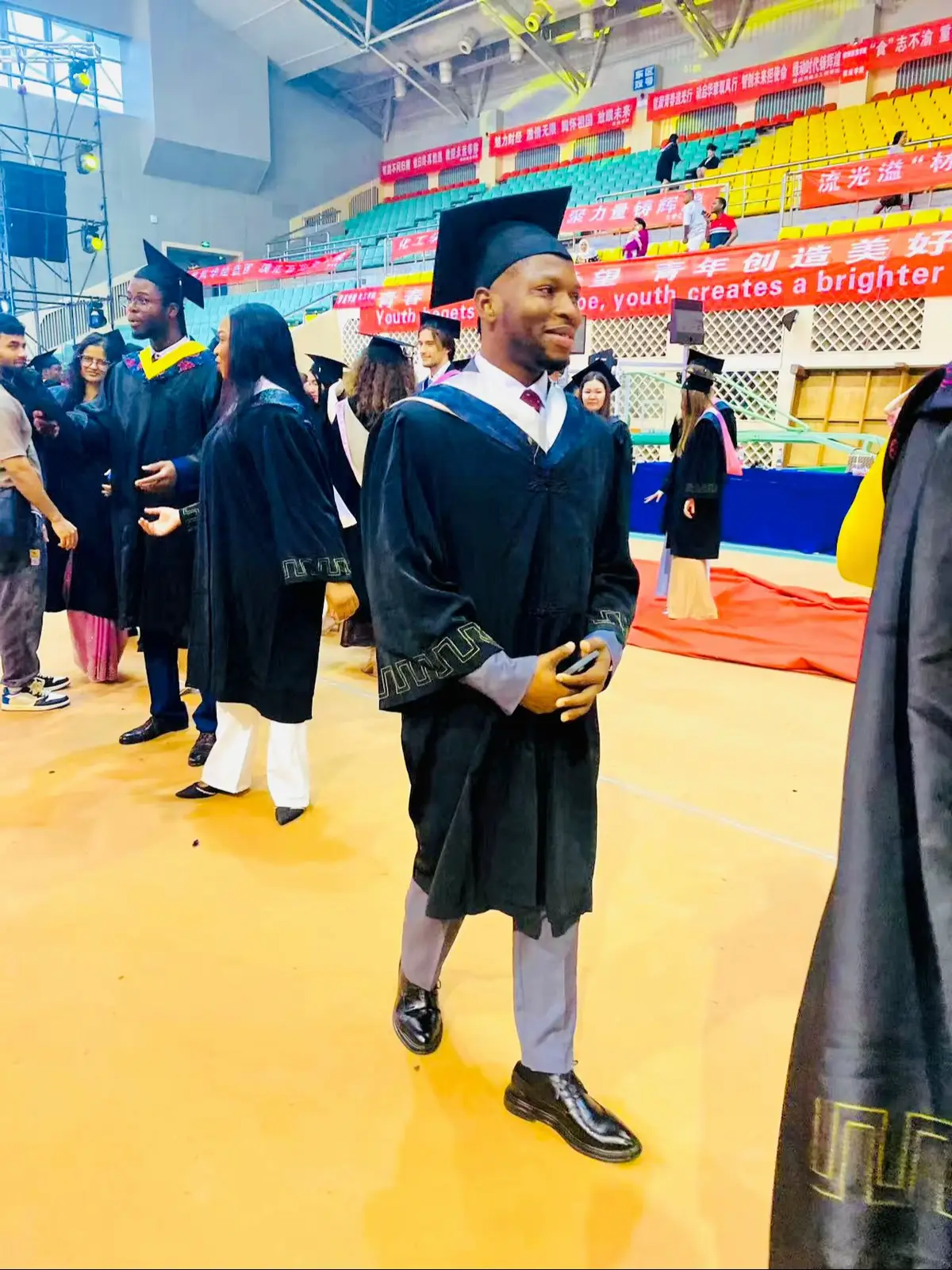 This cap and gown is stitched with prayer 🙏🙏🙌#graduation #GradTok #chinaa 🇨🇳 #faithoverfear #viral_video 