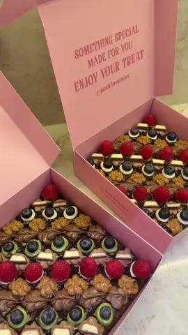 صنع بكل حُب💕💕💕 لمة بوكس ✨ سعر البوكس ٩ 🇴🇲 #muscat #fyp #براونيز #سلطنة_عمان🇴🇲 #brownies 