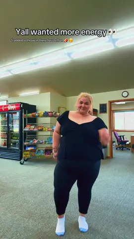 I dont really own baddie fits yall 🥹 Im so sorry, im just learning to love myself again so the clothes aint clothing yet but ill be making a slow-mo for people wanting to learn my dance here soon! THANK YOU SO MUCH FOR THE SUPPORT ON MY LAST VIDEO!! 🫶🏼 #fyp #plussize #outside #cardi #dancetrend #trending #dance @Cardi B 