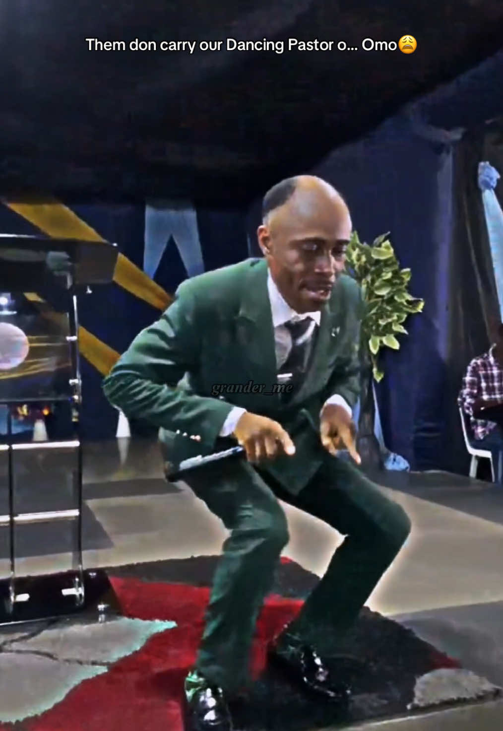 So No dance video next Sunday?… Omo, our man😩 #dinho #pastoramosisah #vdm #gehgeh #peller #10naira #ruthiewillie #regiescoop #smartbm #gistwithamma 