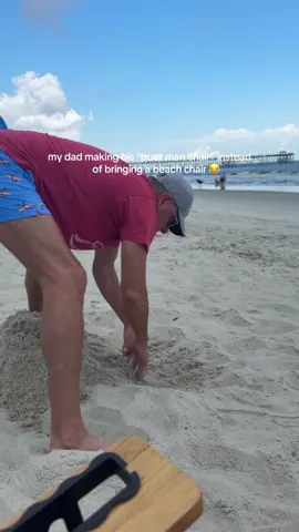 The sand chair 😂 @Barstool Outdoors (via:@adriennedaviss) 