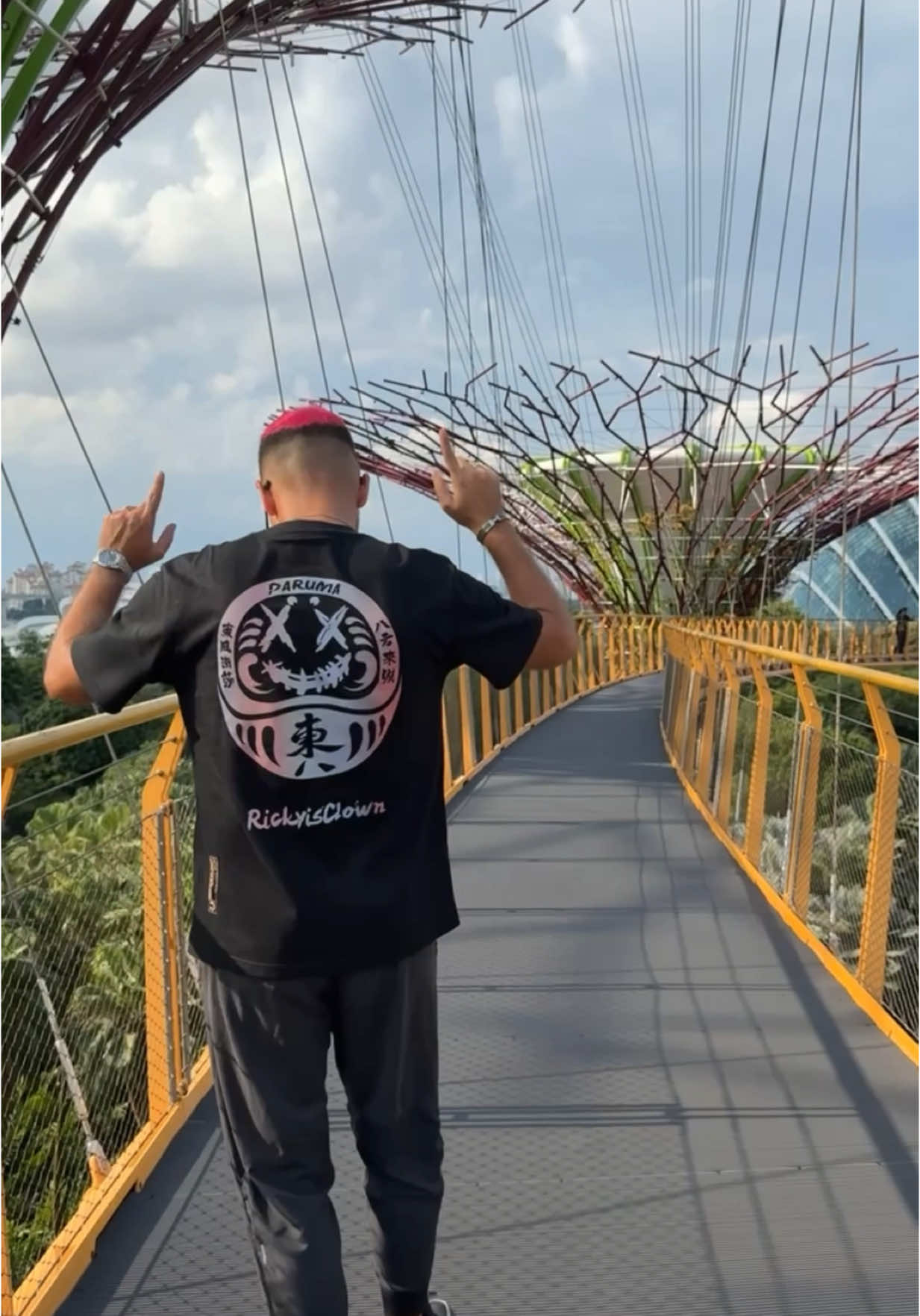 Un rêve est en train de devenir réalité 😍😍😍😍 2.0 You Must Calculer avec la légende Prince Ndedi Eyango 😍 Le son est disponible sur toutes les plateformes musicales et le clip arrive ce Vendredi 🤲🔥 Wow 🇨🇲