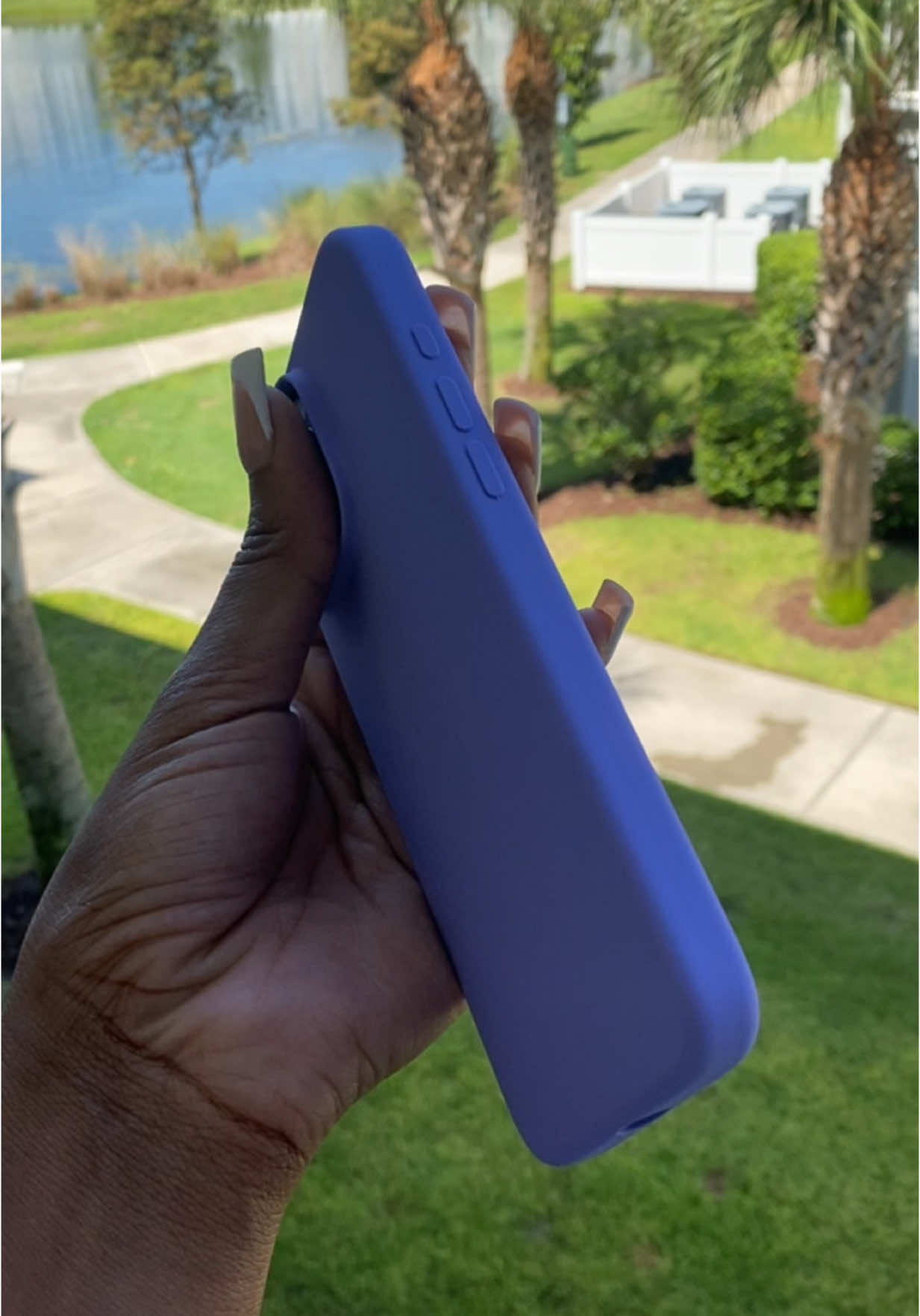 The perfect combo of cute and protective 💅 Get yours while the shipping is still free 🥰 #phonecase #phone #cutephonecases 