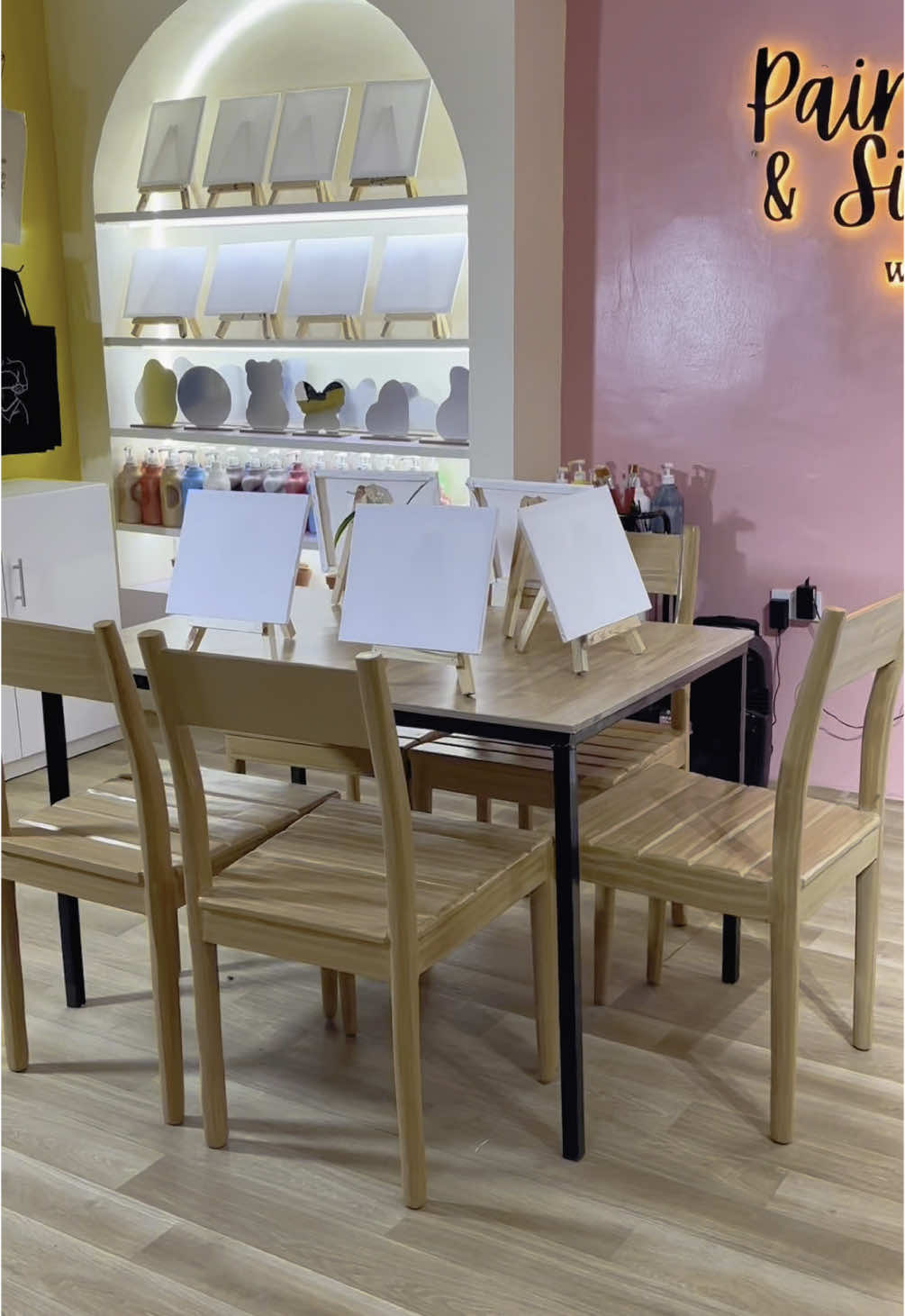 There’s a new spot for paint and sip on the mainland in Surulere @Paint and Sip Lagos/Ibadan  The spot is so beautiful and you can enjoy other activities there too #newspot #sipandpaint #paintandsip #sipandpaintlagos #painting #funactivities #whattodoinlagos #PlacesToVisit #mainland #lagos 